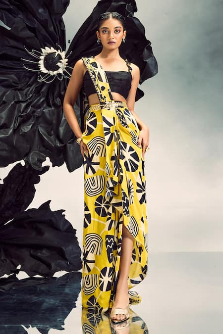 Maison Blu Yellow Crepe Printed Abstract Square Geometric Pre-draped Saree Set 