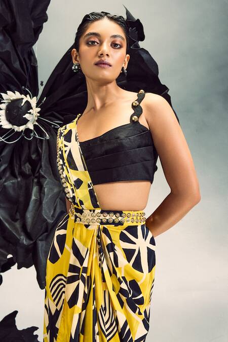 Maison Blu_Yellow Silk, Crepe Sequins Square Abstract Geometric Print Pre-draped Saree Set _Online_at_Aza_Fashions