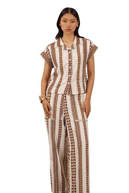 Muvazo_Brown Cotton, Jacquard Embroidery Collared Toda Textured Shirt _Online_at_Aza_Fashions