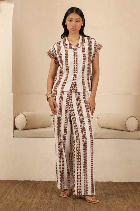 Buy_Muvazo_Brown Cotton, Jacquard Embroidery Collared Toda Textured Shirt _Online_at_Aza_Fashions