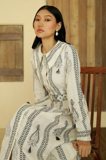 Buy Muvazo White Cotton Tassels, Beads Scoop Neck Boteh Print A-line Dress Buy_Muvazo_White Cotton Tassels, Beads Scoop Neck Boteh Print A-line Dress