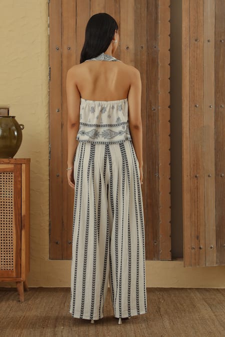 Muvazo Paisley Print Halter Top 