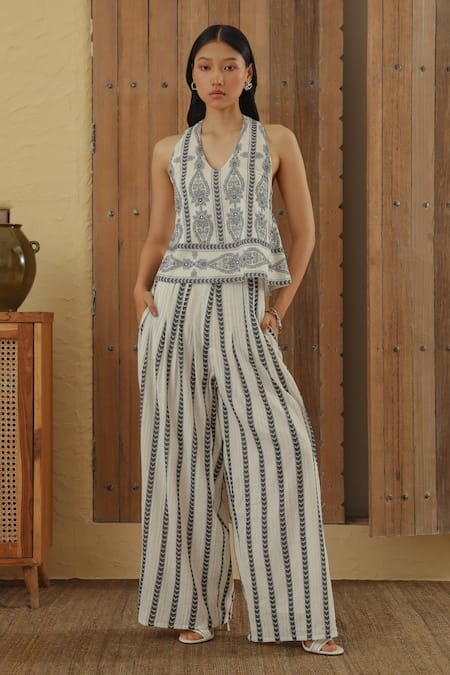 MUVAZO White Cotton Dobby Printed Chevron Pleated Pant 