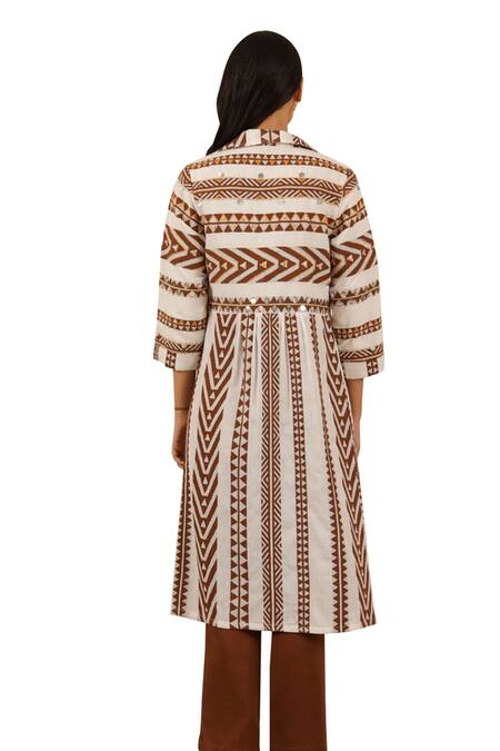 Buy_Muvazo_Brown Crepe, Cotton Mirrors Sweetheart Neck, Raas Kathia Top Pant Set With Shrug 