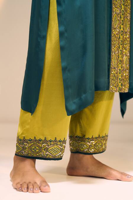 Shop Sarang Kaur Green Satin, Georgette, Silk Sequins, Beads, Seerat Geometric Kurta With Pant Online at Aza Fashions Shop_Sarang Kaur_Green Satin, Georgette, Silk Sequins, Beads, Seerat Geometric Kurta With Pant _Online_at_Aza_Fashions