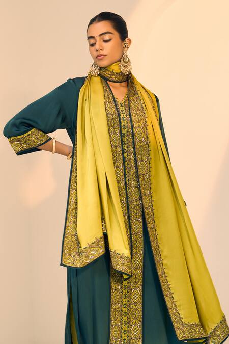 Shop Sarang Kaur Green Satin, Georgette Sequins, Beads Seerat Geometric Embroidered Dupatta Online at Aza Fashions Shop_Sarang Kaur_Green Satin, Georgette Sequins, Beads Seerat Geometric Embroidered Dupatta _Online_at_Aza_Fashions