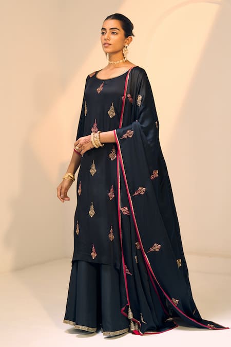 Sarang Kaur Black Satin Georgette Hand Embroidered Thread Chavi Floral Dupatta 