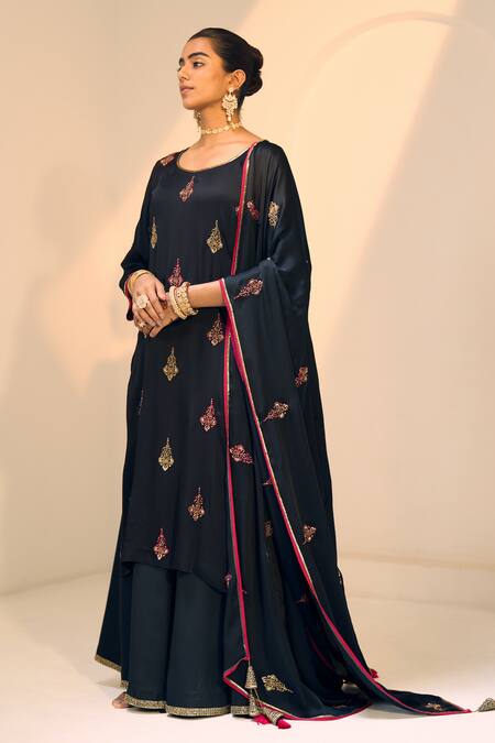 Sarang Kaur Black Satin, Georgette Sequins, Beads Chavi Floral Embroidered Dupatta Online at Aza Fashions Sarang Kaur_Black Satin, Georgette Sequins, Beads Chavi Floral Embroidered Dupatta _Online_at_Aza_Fashions
