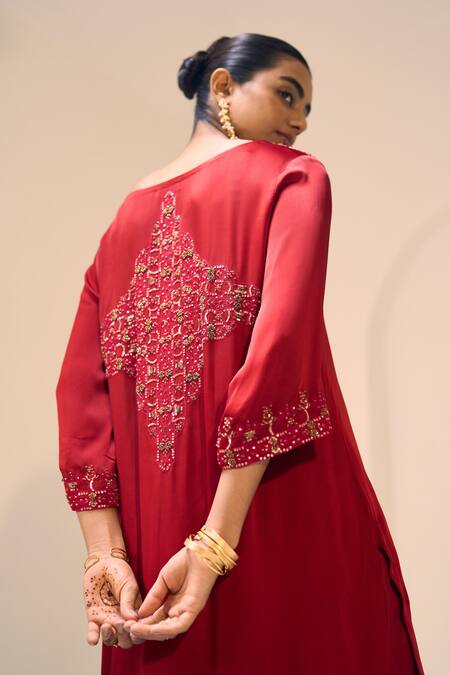 Sarang Kaur Red Satin, Georgette, Silk Sequins, Beads, Embroidery Isha Kurta With Pant Online at Aza Fashions Sarang Kaur_Red Satin, Georgette, Silk Sequins, Beads, Embroidery Isha Kurta With Pant _Online_at_Aza_Fashions