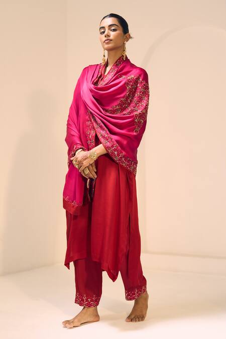 Buy Sarang Kaur Pink Satin, Georgette Sequins, Beads Isha Embroidered Dupatta Online at Aza Fashions Buy_Sarang Kaur_Pink Satin, Georgette Sequins, Beads Isha Embroidered Dupatta _Online_at_Aza_Fashions