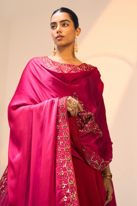 Sarang Kaur Pink Satin, Georgette Sequins, Beads Isha Embroidered Dupatta at Aza Fashions Sarang Kaur_Pink Satin, Georgette Sequins, Beads Isha Embroidered Dupatta _at_Aza_Fashions