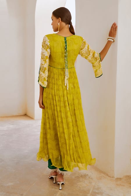 Shop Pallavi Jaipur Green Chiffon, Organza, Chanderi Embroidery, Floral Bodice Anarkali Pant Set at Aza Fashions Shop_Pallavi Jaipur_Green Chiffon, Organza, Chanderi Embroidery, Floral Bodice Anarkali Pant Set _at_Aza_Fashions