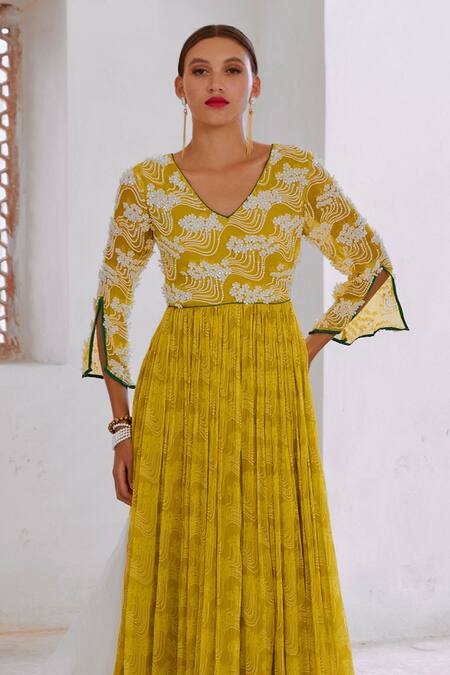 Buy Pallavi Jaipur Green Chiffon, Organza, Chanderi Embroidery, Floral Bodice Anarkali Pant Set Online at Aza Fashions Buy_Pallavi Jaipur_Green Chiffon, Organza, Chanderi Embroidery, Floral Bodice Anarkali Pant Set _Online_at_Aza_Fashions