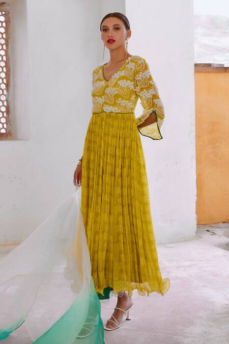 Shop Pallavi Jaipur Green Chiffon, Organza, Chanderi Embroidery, Floral Bodice Anarkali Pant Set Online at Aza Fashions Shop_Pallavi Jaipur_Green Chiffon, Organza, Chanderi Embroidery, Floral Bodice Anarkali Pant Set _Online_at_Aza_Fashions