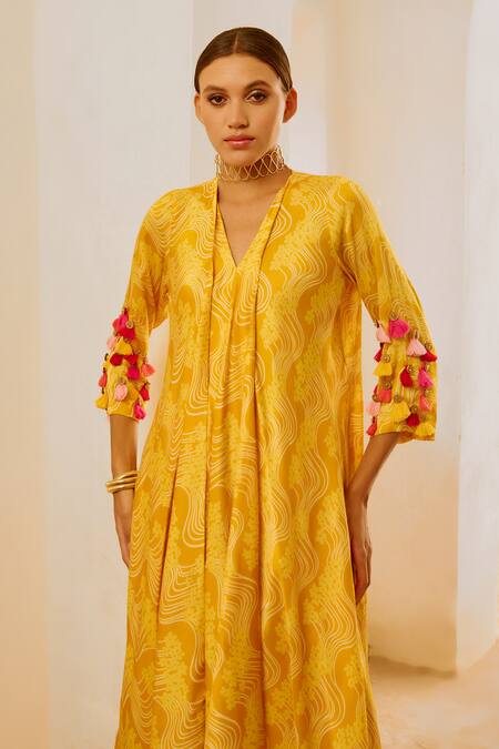 Pallavi Jaipur Yellow Silk, Chanderi Tassels Floral Fantasy Print Asymmetric Tunic With Pant Online at Aza Fashions Pallavi Jaipur_Yellow Silk, Chanderi Tassels Floral Fantasy Print Asymmetric Tunic With Pant _Online_at_Aza_Fashions