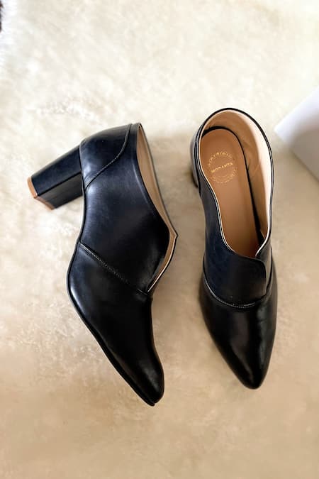 Shop Modanta Footwear Black Pointed Toe Ankle Boots at Aza Fashions Shop_Modanta Footwear_Black Pointed Toe Ankle Boots _at_Aza_Fashions