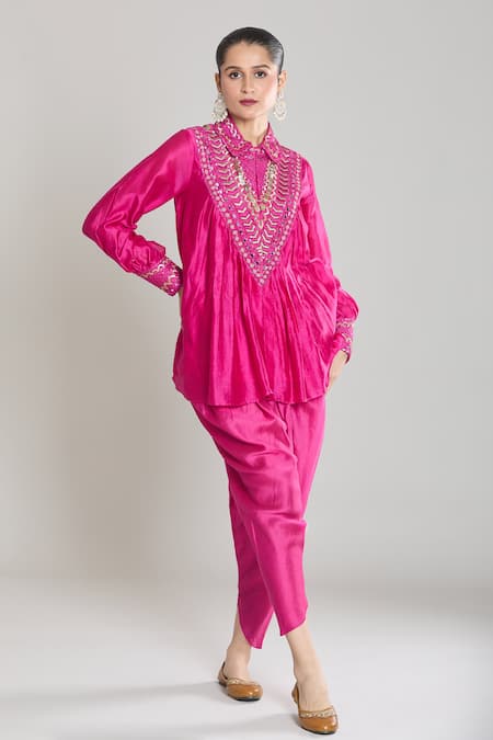 Siyona By Ankurita_Pink Pure Chanderi Silk Embroidered Sequin Short Pleated Kurta And Dhoti Pant Set _Online_at_Aza_Fashions