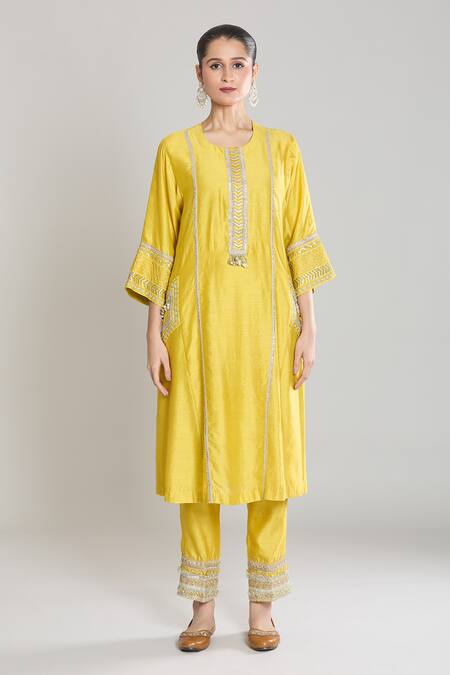 Siyona By Ankurita Yellow Kurta And Pant Pure Chanderi Silk Embroidered Thread Round Set Online at Aza Fashions Siyona By Ankurita_Yellow Kurta And Pant Pure Chanderi Silk Embroidered Thread Round Set _Online_at_Aza_Fashions