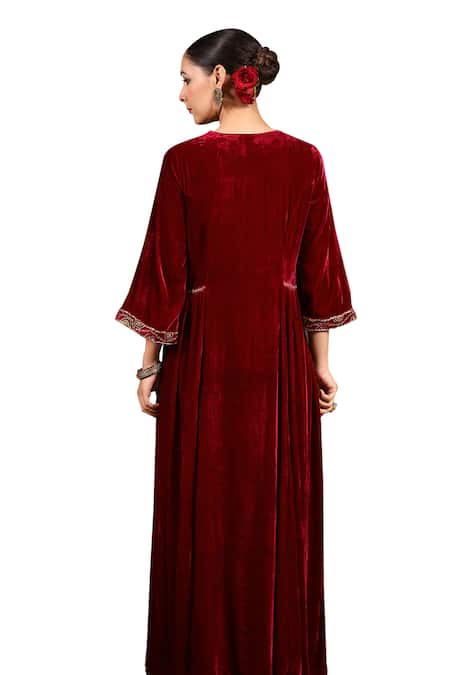 K-Anshika Maroon Velvet Embroidery Resham V Neck Kurta And Pant Set Online at Aza Fashions K-Anshika_Maroon Velvet Embroidery Resham V Neck Kurta And Pant Set _Online_at_Aza_Fashions