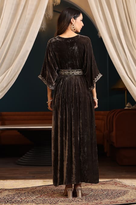 Shop_K-Anshika_Grey Velvet Embroidery Resham V Neck Neckline Kurta With Belt _at_Aza_Fashions