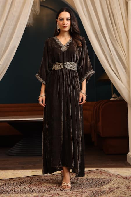 Shop_K-Anshika_Grey Velvet Embroidery Resham V Neck Neckline Kurta With Belt _Online_at_Aza_Fashions