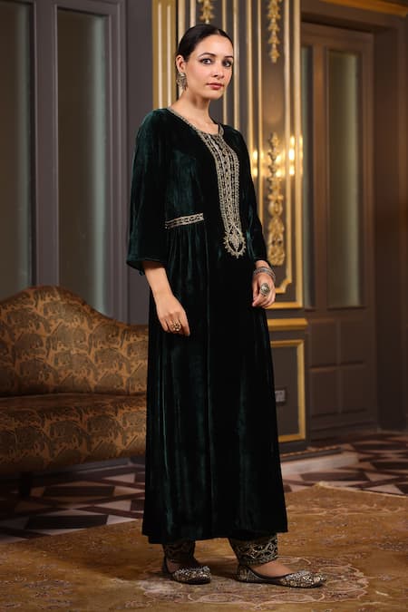 Shop_K-Anshika_Green Velvet Sequins, Beads, Embroidery Round Neck Kurta And Pant Set _Online_at_Aza_Fashions