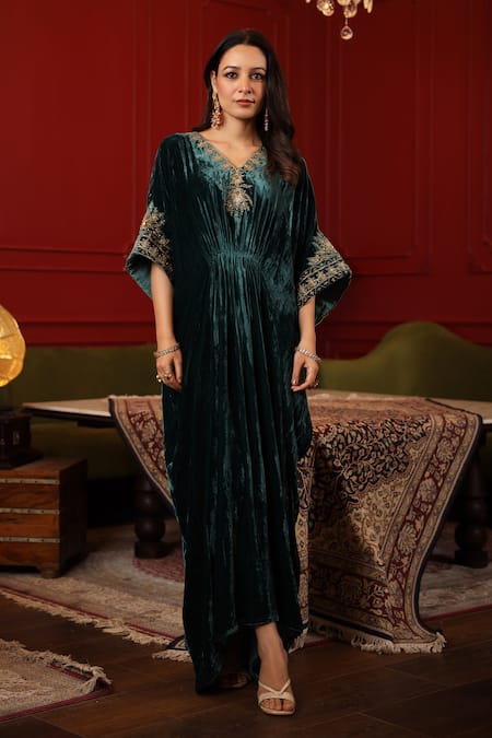 Shop_K-Anshika_Green Velvet Beads, Sequins V-neck Resham Embroidered Kaftan _at_Aza_Fashions