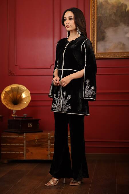 K-Anshika_Black Velvet Embroidery Round Neck Resham Kurta And Flared Pant Set _at_Aza_Fashions