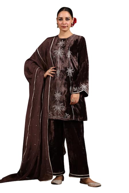 K-Anshika Brown Velvet Embroidery, Sequins, Beads Round Neck Tropical Kurta Pant Set Online at Aza Fashions K-Anshika_Brown Velvet Embroidery, Sequins, Beads Round Neck Tropical Kurta Pant Set _Online_at_Aza_Fashions