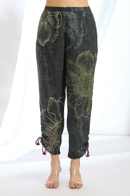 Basil Leaf_Grey Chiffon Sequins, Tassels Flora Print Short Kurta With Pant_Online_at_Aza_Fashions