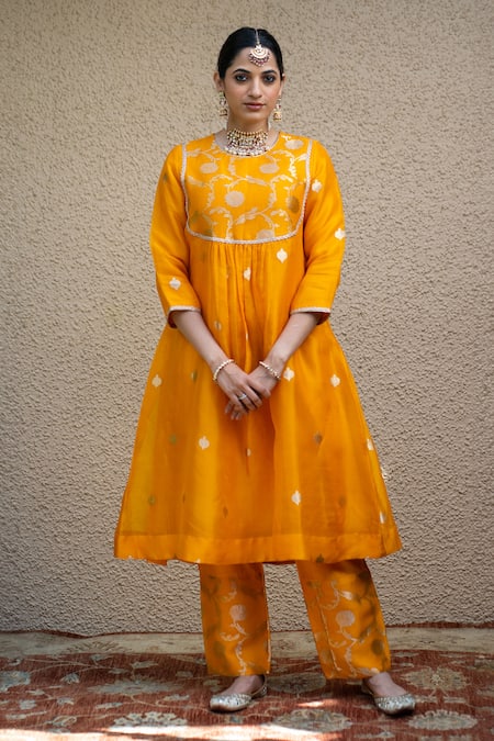 Shop SOBARIKO Orange Silk Mirrors Round Neck Phoolista Yoke Woven Kurta Pant Set Online at Aza Fashions Shop_SOBARIKO_Orange Silk Mirrors Round Neck Phoolista Yoke Woven Kurta Pant Set _Online_at_Aza_Fashions