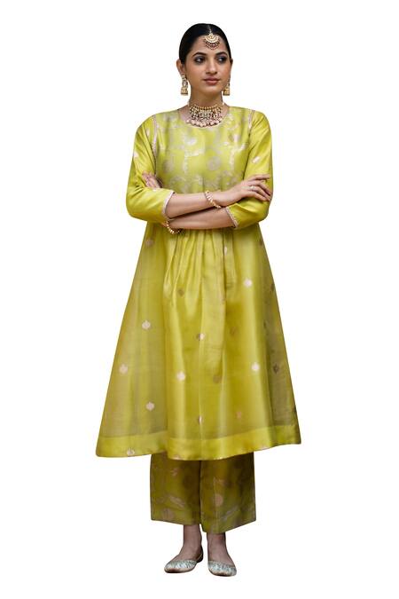 SOBARIKO Green Silk Mirrors Round Neck Phool Jaal Woven Kurta Pant Set Online at Aza Fashions SOBARIKO_Green Silk Mirrors Round Neck Phool Jaal Woven Kurta Pant Set _Online_at_Aza_Fashions