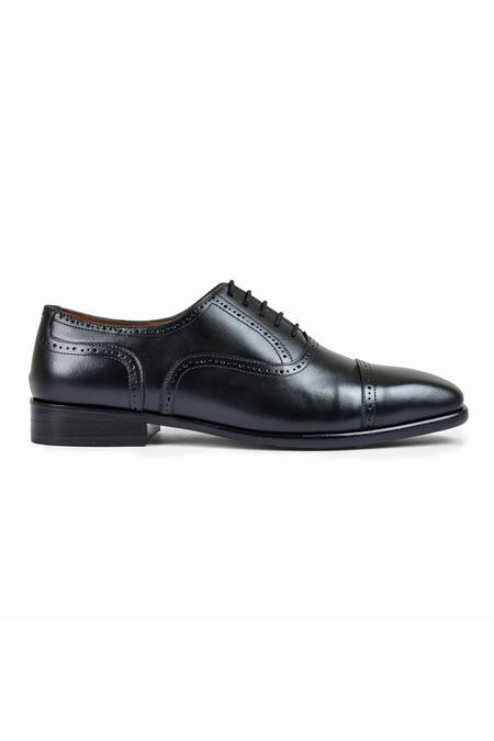 Wednesday Lifestyle_Black Charles Brogue Pattern Oxfords _Online_at_Aza_Fashions