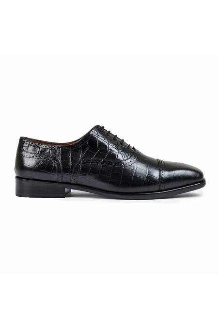 Wednesday Lifestyle_Black Charles Textured Pattern Oxfords _Online_at_Aza_Fashions