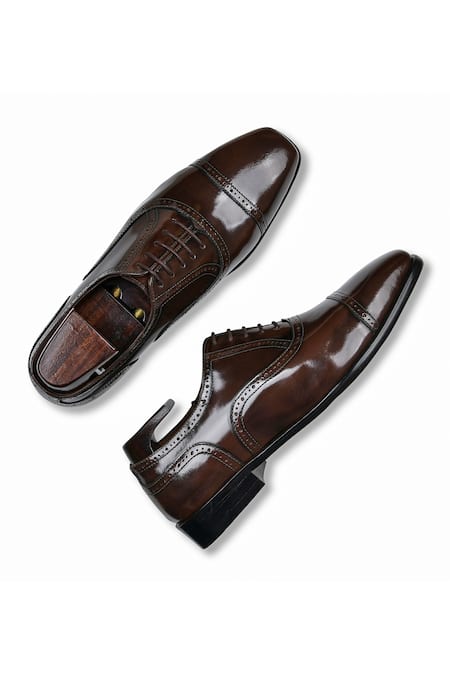 Shop Wednesday Lifestyle Brown Brogue Oxfords In Brushoff Leather at Aza Fashions Shop_Wednesday Lifestyle_Brown Brogue Oxfords In Brushoff Leather _at_Aza_Fashions