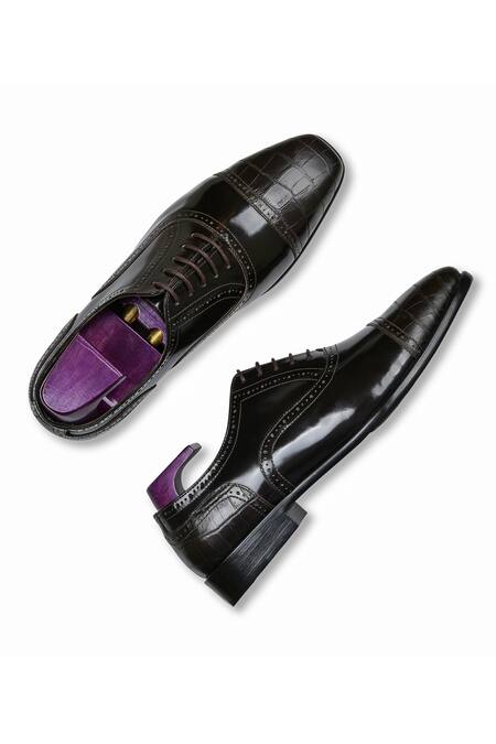 Shop Wednesday Lifestyle Brown Charles Textured Oxfords at Aza Fashions Shop_Wednesday Lifestyle_Brown Charles Textured Oxfords _at_Aza_Fashions