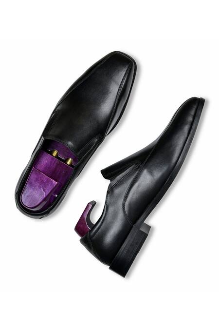 Shop Wednesday Lifestyle Black Daniel Leather Loafers at Aza Fashions Shop_Wednesday Lifestyle_Black Daniel Leather Loafers _at_Aza_Fashions