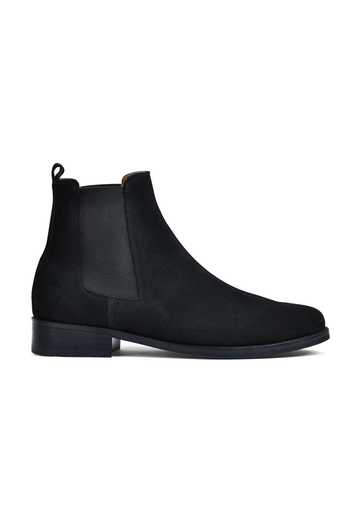 Wednesday Lifestyle_Black Wellington Tapered Toe Chelsea Boots _Online_at_Aza_Fashions