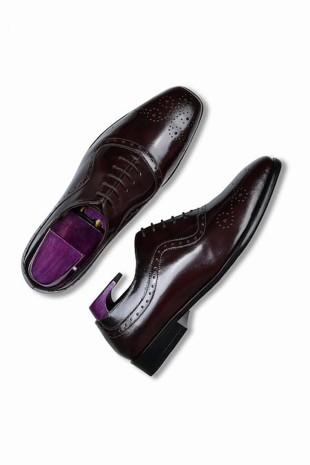 Wednesday Lifestyle Textured Maroon Leather Oxford Shoes 