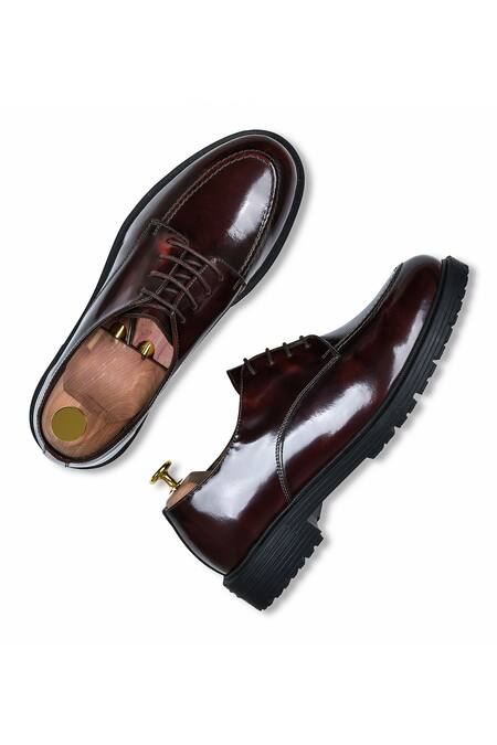 Shop_Wednesday Lifestyle_Maroon Plain High-shine Derby Shoes _at_Aza_Fashions