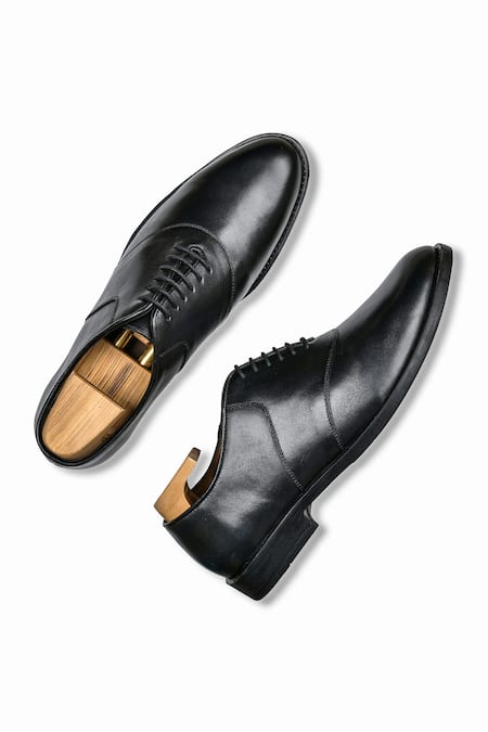 Wednesday Lifestyle Black Genuine Leather Oxford Shoes 