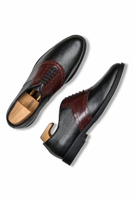Shop Wednesday Lifestyle Maroon John Solid Oxford Shoes at Aza Fashions Shop_Wednesday Lifestyle_Maroon John Solid Oxford Shoes _at_Aza_Fashions