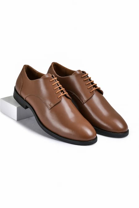 Wednesday Lifestyle Brown Leo Plain Derby Shoes