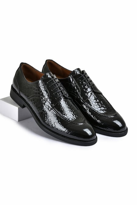 Wednesday Lifestyle Matthew Solid Glossy Finish Derby Shoes 