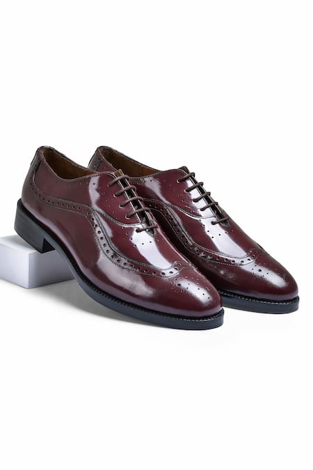 Wednesday Lifestyle Bradley Wholecut Oxford Shoes 