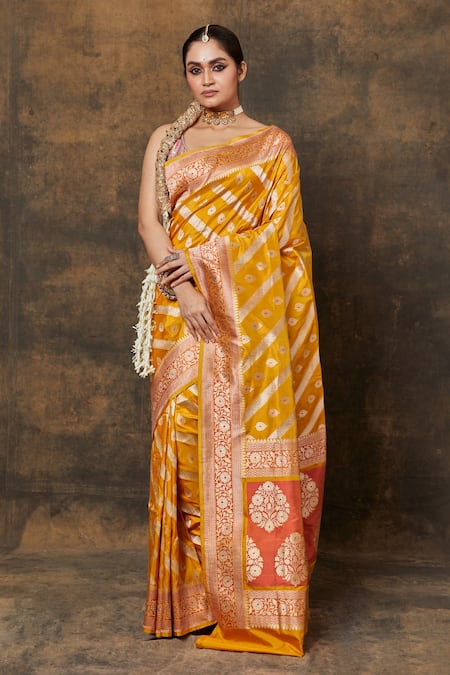 Pinki Sinha Leaf Woven Saree With Running Blouse 