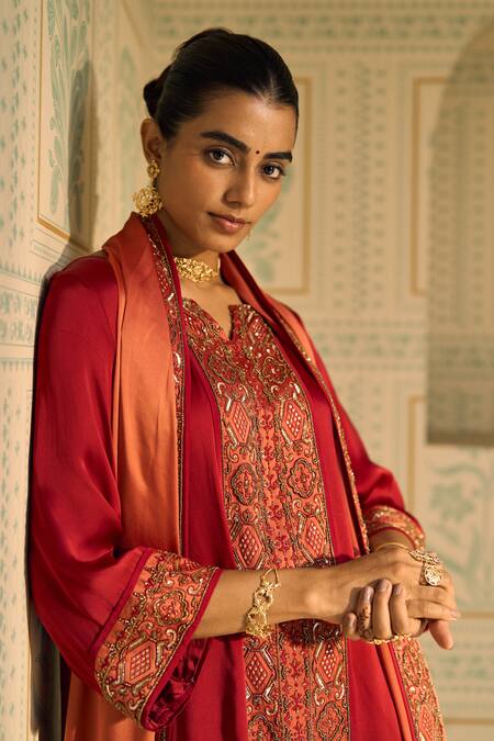 Buy Sarang Kaur Orange Satin, Georgette Sequins, Seerat Geometric Pattern Embroidered Dupatta Online at Aza Fashions Buy_Sarang Kaur_Orange Satin, Georgette Sequins, Seerat Geometric Pattern Embroidered Dupatta _Online_at_Aza_Fashions