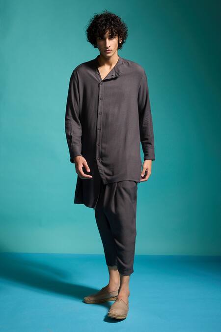 Dash And Dot Grey Viscose Uneven Hem Long Shirt And Cropped Pant Co-ord Set Online at Aza Fashions Dash And Dot_Grey Viscose Uneven Hem Long Shirt And Cropped Pant Co-ord Set _Online_at_Aza_Fashions
