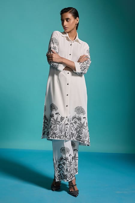 Buy_Dash And Dot_Ivory Viscose Embroidery Collared Floral Kurta With Pant 