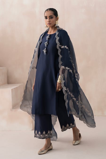 SAISHA Blue Organza Embroidered Thread Round Scallop Border Kurta Set With Dupatta 